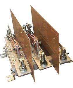 Разъединитель РЕ19-46-31160-00 УХЛ3 и/п 3150А 3п на одно направление рычаг для пополюсного оперирования штангой на изоляционной панели IP00 Электротехник ET004758