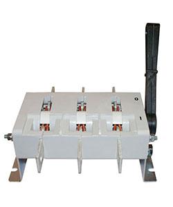 Выключатель-разъединитель ВР32-39 А 71240-00 УХЛ3 630А несъемная передняя смещенная рукоятка 3п на два направление с дугогасительными камерами IP00 Электротехник ET521581