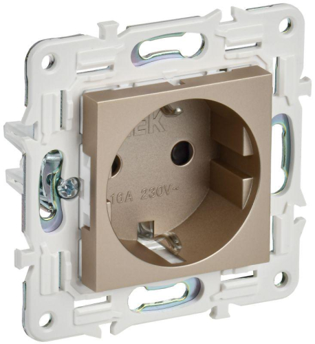 Розетка SKANDY 16А с заземл. защ. штроки б/к SK-R06Sh шампань IEK SK-R14-16-1-K37