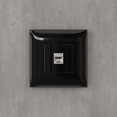 Розетка компьютерная 1-м СП Avanti "Черный квадрат" RJ45 кат.5E без шторок экранир. механизм DKC 4402763