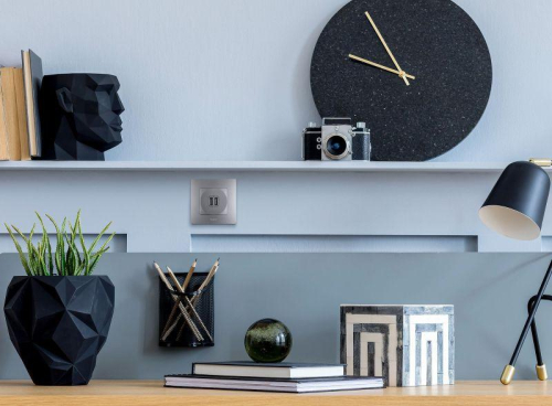 Розетка USB 2-м СП 2мод. Etika 240В/5В 2400мА механизм алюм. IEK 672494