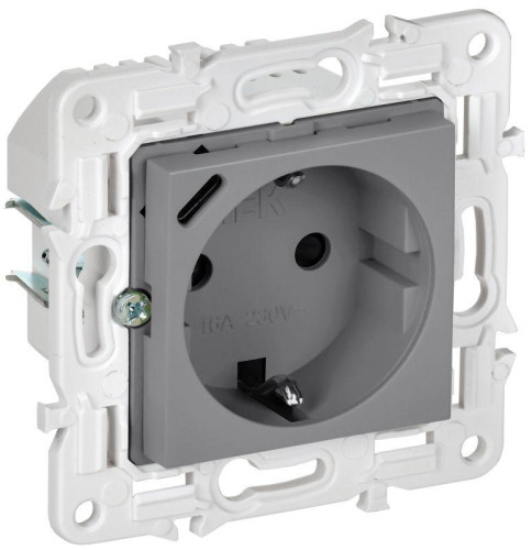 Розетка SKANDY 18Вт 16А с заземл. защ. штроки с USB C SK-R17Gr сер. IEK SK-R14-16-U14-018-K03