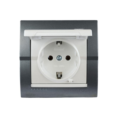 Розетка 1-м СП Deriy с заземл. с защ. крышкой бакелит темн. сер./жемчуж. LEZARD 702-2930-123B