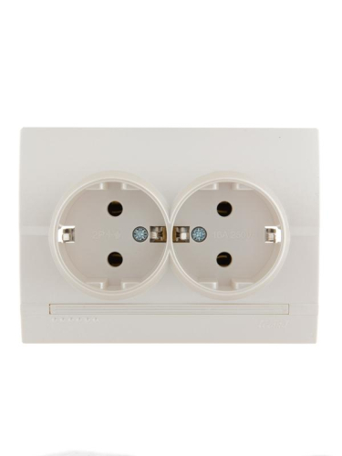 Розетка 2-м СП Deriy 16А IP20 с заземл. керамика жемчуж./бел. метал. LEZARD 702-3030-127