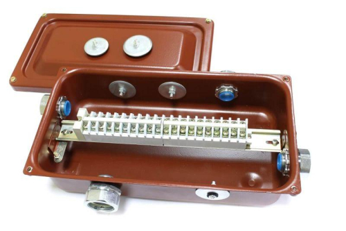 Коробка клеммная ККМА-20 У2 IP54 ГОФРОМАТИК zeta30373