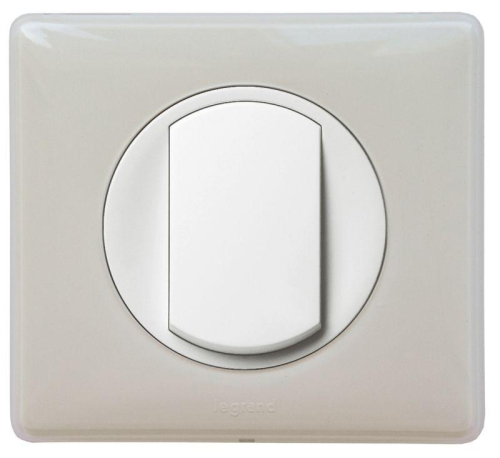 Панель лицевая Celiane для выкл. 1-кл. конт. с подсвет. бел. Leg 065004
