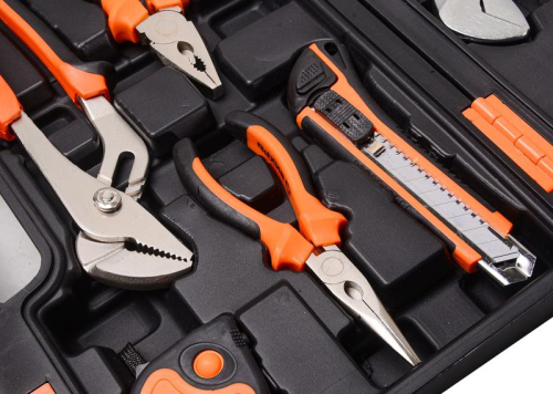 Набор инструмента бытовой в кейсе 23 предмета Вихрь 73/6/7/10