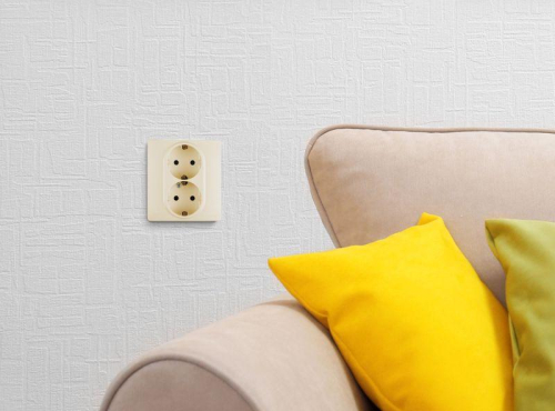 Розетка Inspiria 16А 250В 2х2P+E защ. шторки безвинт. зажимы сл. кость IEK 673756