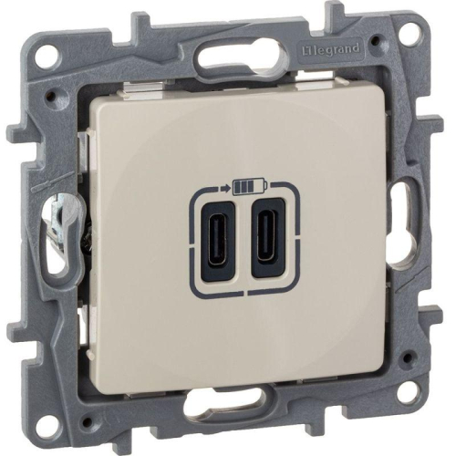 Устройство зарядное Etika с 2-мя USB разъемами C и C 240В/5В 3000мА сл. кость IEK 672335