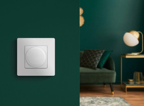 Механизм светорегулятора поворотного СП Etika 300Вт без нейтрали бел. IEK 672219