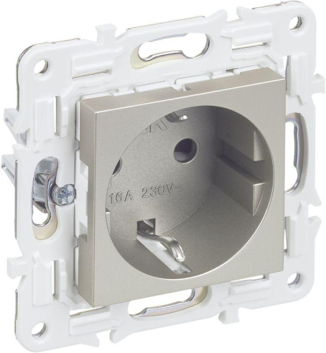 Розетка SKANDY 16А с заземл. защ. штроки SK-R04Sh шампань IEK SK-R14-16-K37