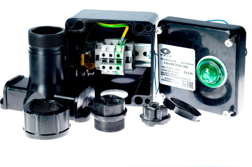 Коробка клеммная взрывозащ. с индикацией питания КВП на пластик. опоре для подключ. или концев. заделки нагреват. секции 1 отверст. под М25 клеммн. колодка 3мод. 10кв.мм Extherm sborka 1P/1L