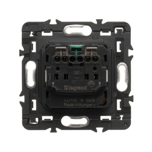 Механизм розетки 1-м СП 2мод. Celiane 16А IP20 2P+E защ. шторки немецк. стандарт безвинт. клеммы черн. Leg 067153