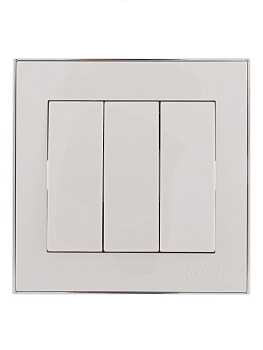 Выключатель 3-кл. СП Rain 10А IP20 с хром. боковой вставкой бел. LEZARD 703-0225-109