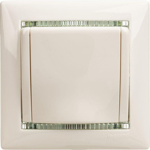 Розетка 1-м СП Valena 16А IP21 2P+E с заземл. защ. шторки с крышкой винты механизм бел. Leg 774422