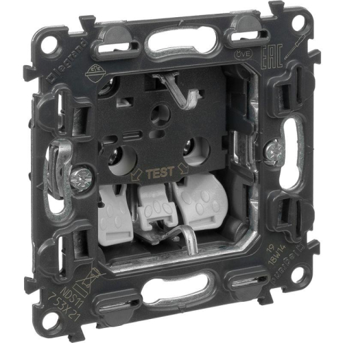 Розетка 1-м СП Valena In'matic 16А IP20 250В 2P+E безвинт. клеммы механизм Leg 753021