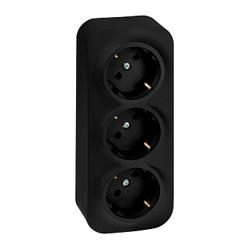 Розетка 3-м ОП Quteo 16А IP20 250В 3х2P+E с заземл. защ. шторки черн. матов. IEK 782473