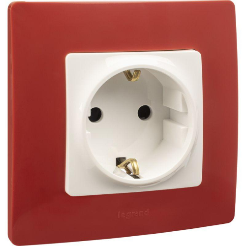 Розетка 1-м СП Etika 16А IP31 250В 2P+E с заземл. защ. шторки немецк. стандарт винт. клеммы механизм бел. Leg 672222