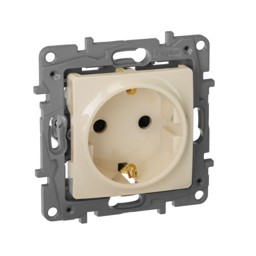 Розетка 1-м СП Etika 16А IP31 250В 2P+E с заземл. защ. шторки немецк. стандарт винт. клеммы механизм сл. кость Leg 672322