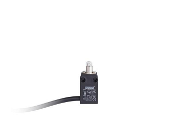 Выключатель концевой быстрого переключения линейный 3-х направленный с пластмас. консолью и стальным плунжером и роликок Ф13мм (1НО+1НЗ) EMAS L66K13MUM331