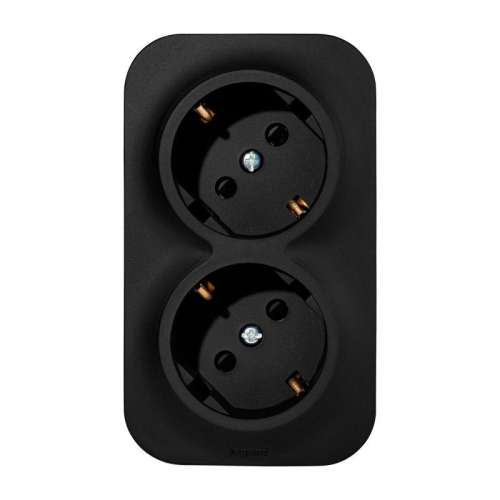 Розетка 2-м ОП Quteo 16А IP20 250В 2х2P+E с заземл. защ. шторки черн. матов. IEK 782475