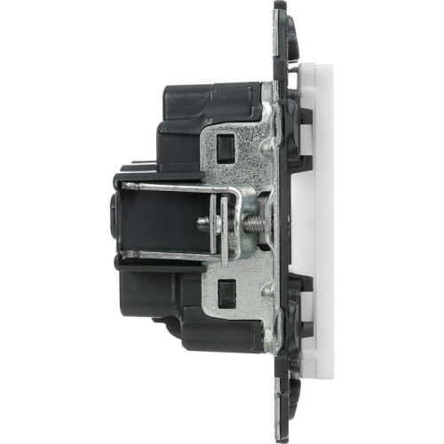 Розетка 1-м СП Valena Life 16А IP2X 250В 2P+E безвинт. клеммы с лицев. панелью механизм бел. Leg 753421