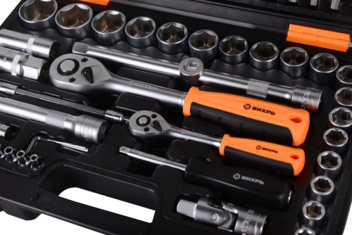 Набор инструментов АВТО 1/2дюйм 1/4дюйм CrV в кейсе 94 предмета Вихрь 73/6/7/7