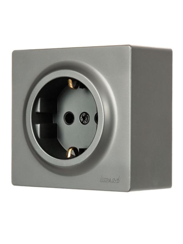 Розетка 1-м ОП LETO с заземл. ПБТ платина LEZARD 752-3500-122B