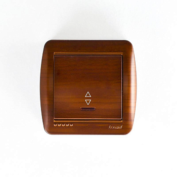 Переключатель проходной 1-кл. ОП Demet 10А IP20 с подсветкой махагон LEZARD 711-0500-114