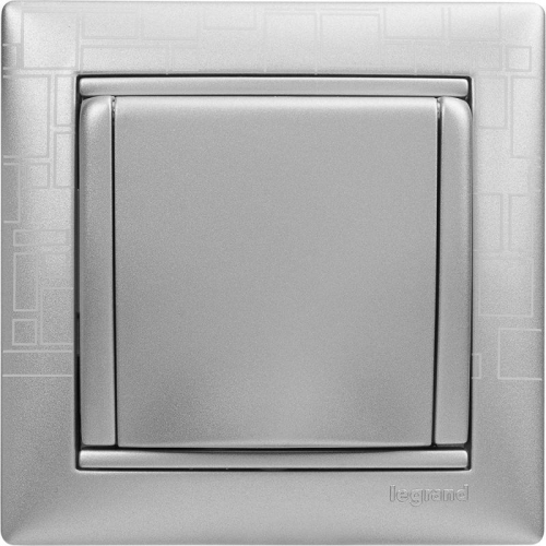 Розетка 1-м СП Valena 16А IP21 с заземл. с крышкой немецк. стандарт винты механизм алюм. Leg 770122