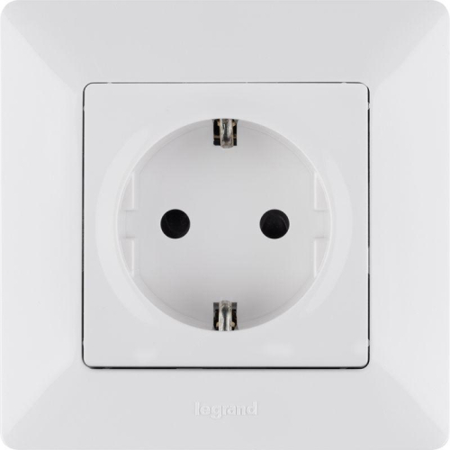 Розетка 1-м СП Valena Life 16А IP20 250В 2P+E защ. шторки безвинтов. клеммы с лицев. панелью механизм бел. Leg 753420