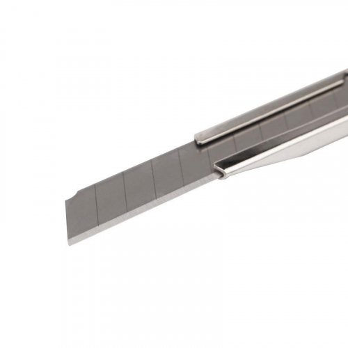 Нож с сегментированным лезвием 9мм корпус металлический с клипсой Rexant 12-4906