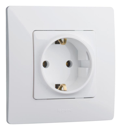 Розетка 1-м СП Etika 16А IP20 250В 2P+E с заземл. немецк. стандарт винт. клеммы механизм бел. Leg 672221